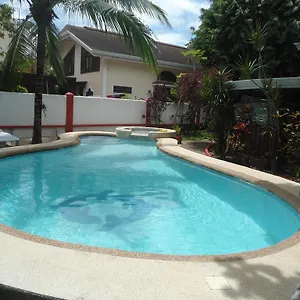 Menchu's House Panglao